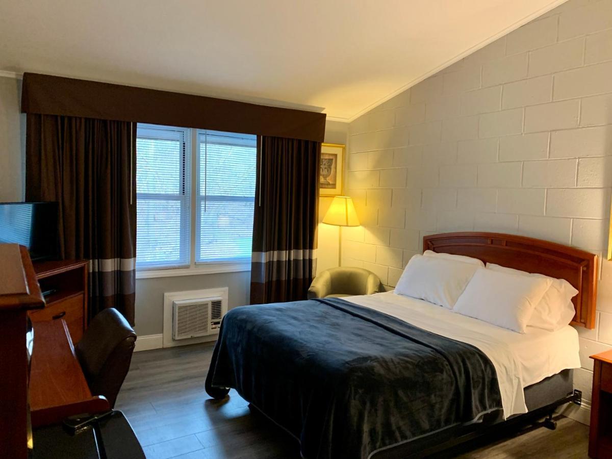 Hill Top Motel Wrightstown Екстериор снимка