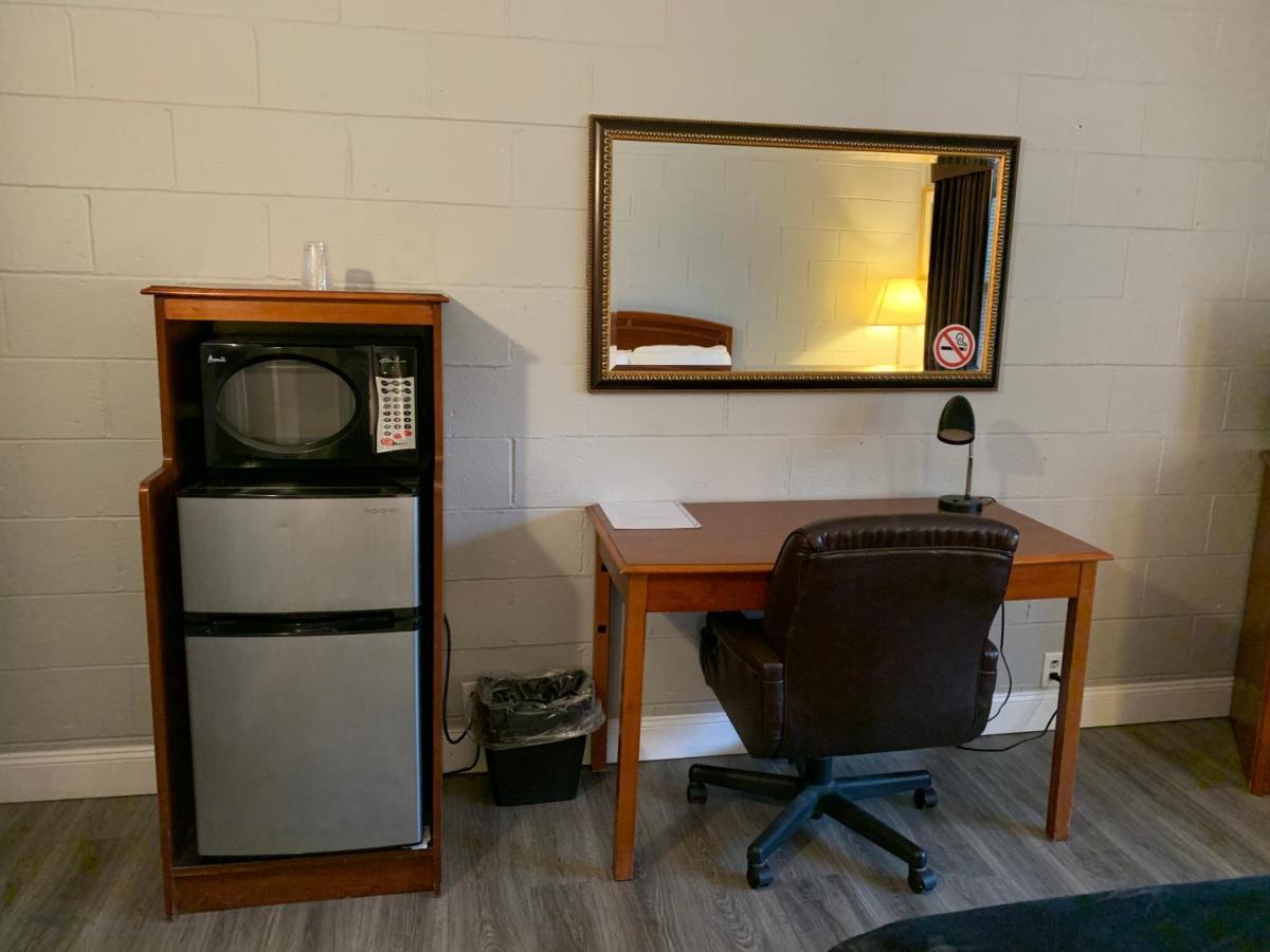 Hill Top Motel Wrightstown Екстериор снимка